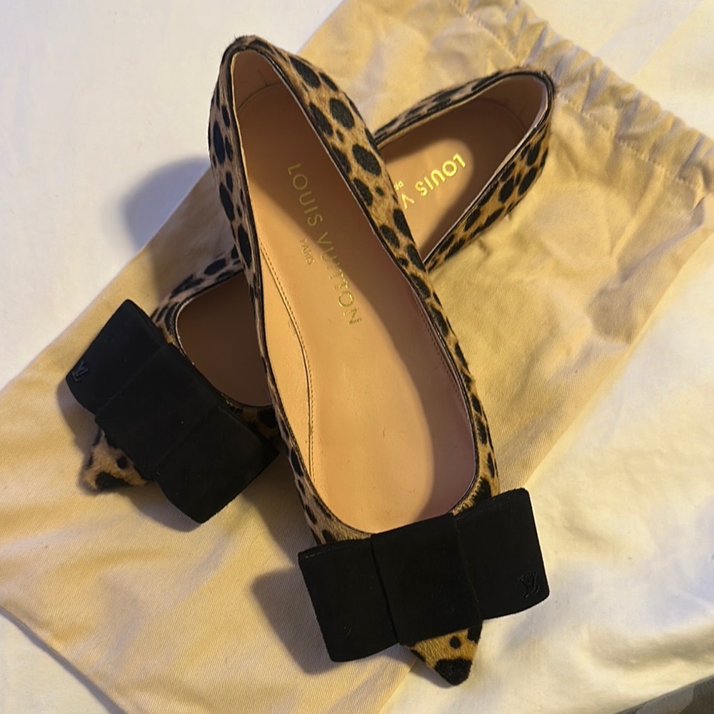 Louis Vuitton Leopard Print Women's Shoes - Picture 3 of 3
